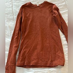 Athleta Momentum Seamless Shimmer long sleeve top